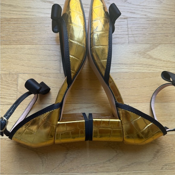 J. Crew Gold and Black Heels with bow - Picture 3 of 4